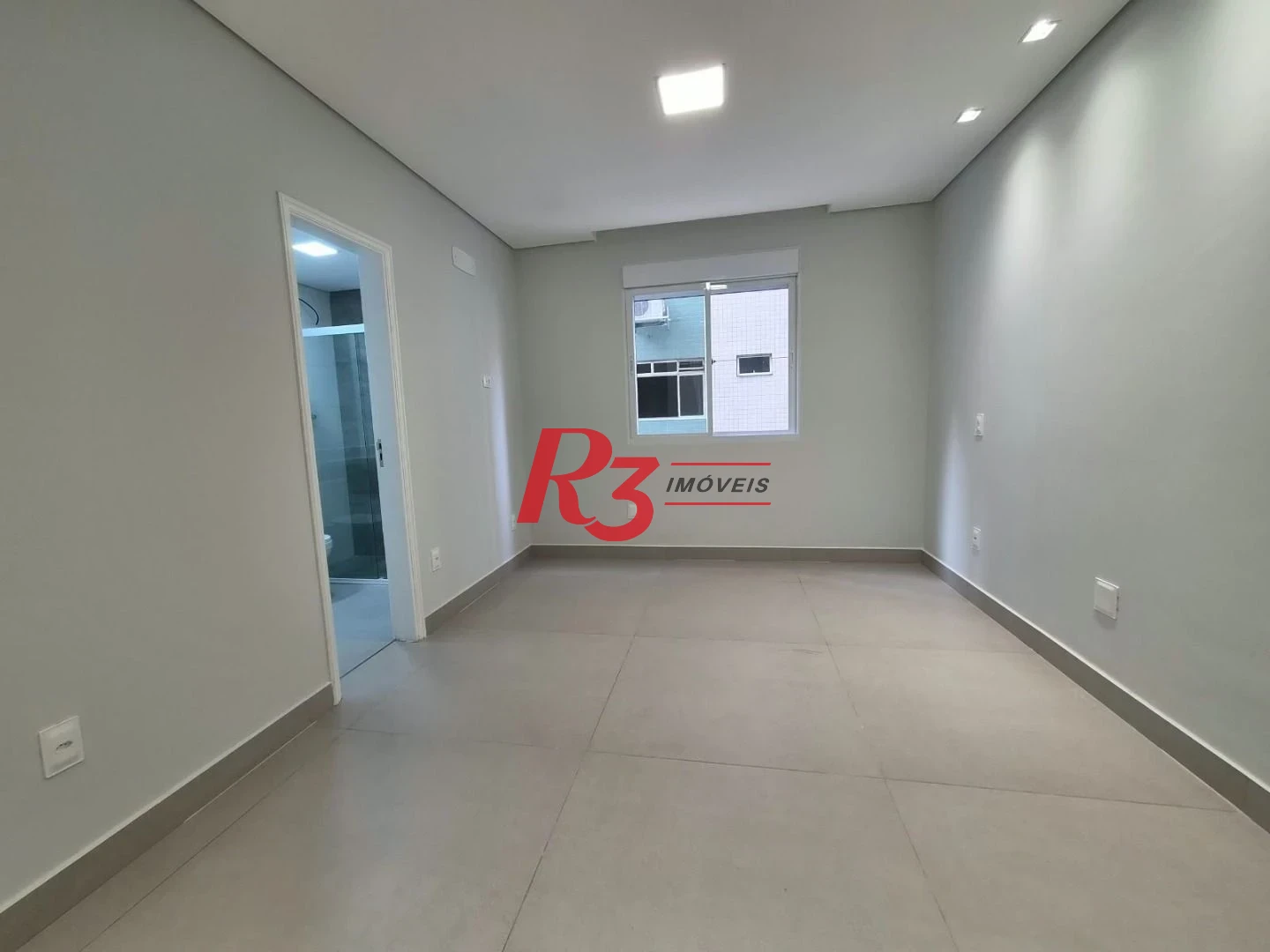 Apartamento com 3 dormitórios à venda, 137 m² por R$ 1.390.000,00 - Gonzaga - Santos/SP