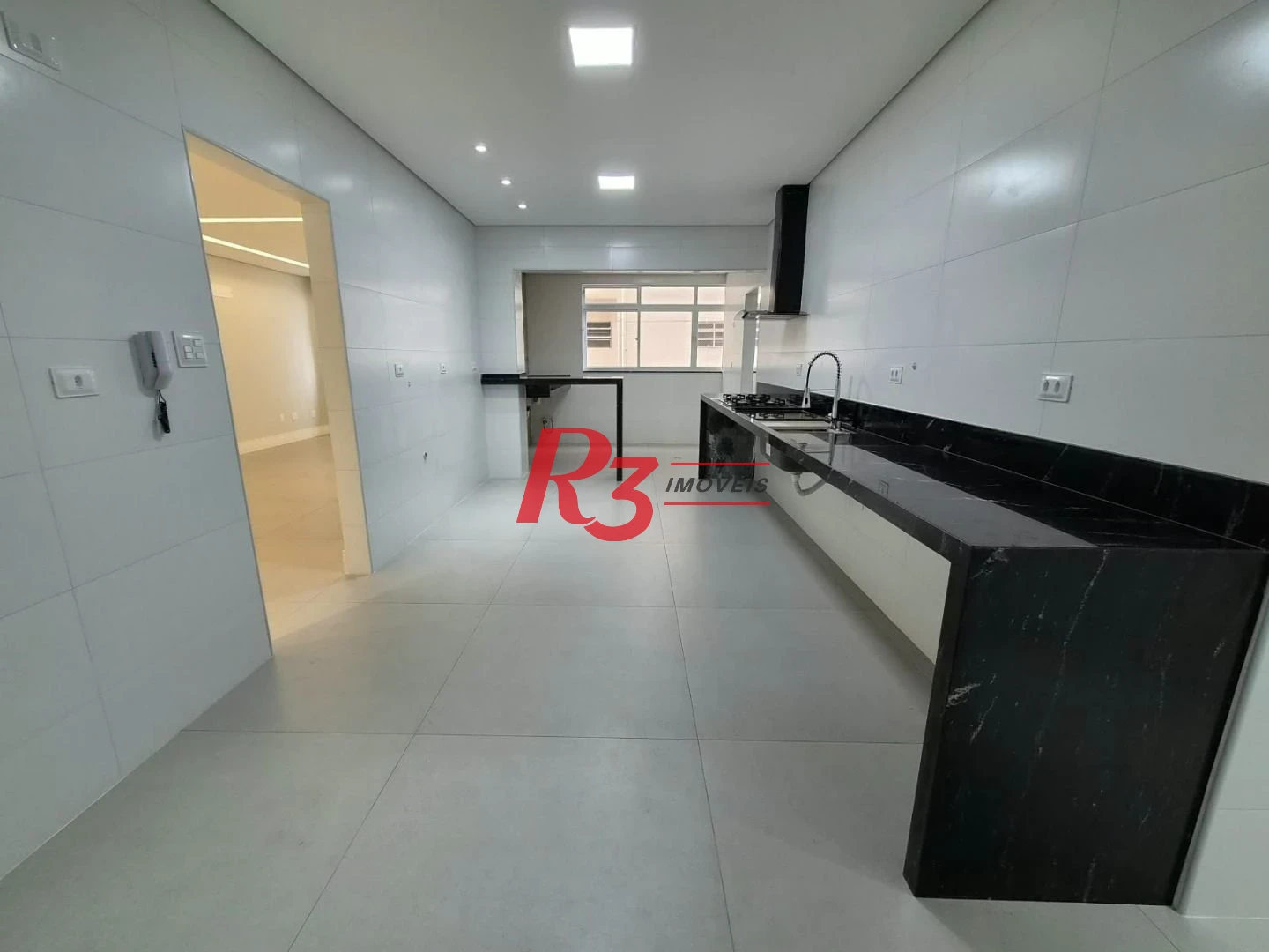 Apartamento com 3 dormitórios à venda, 137 m² por R$ 1.390.000,00 - Gonzaga - Santos/SP