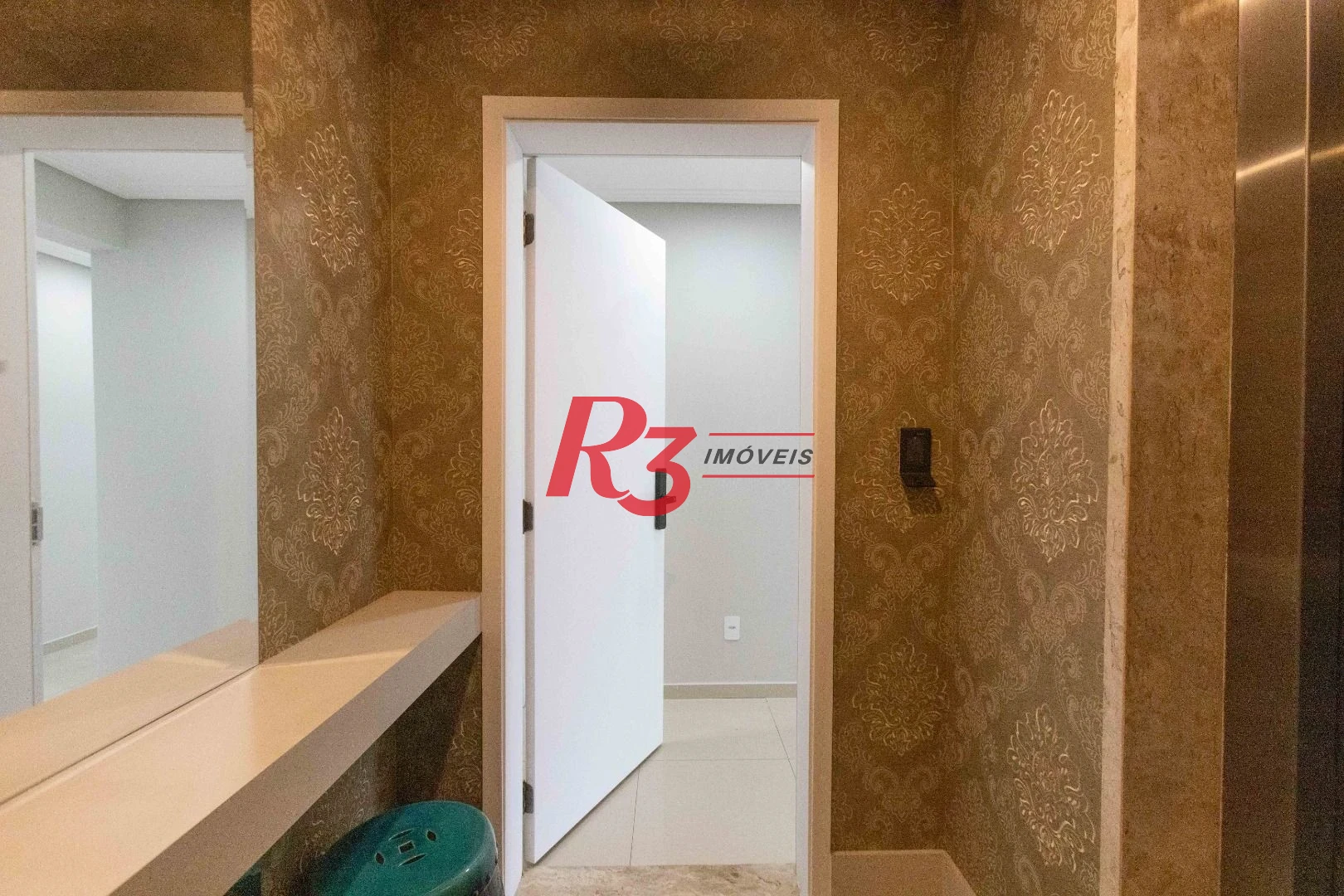 Apartamento com 3 dormitórios à venda, 110 m² por R$ 1.400.000,00 - Gonzaga - Santos/SP