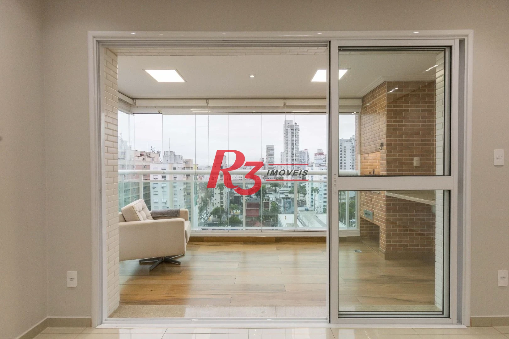 Apartamento com 3 dormitórios à venda, 110 m² por R$ 1.400.000,00 - Gonzaga - Santos/SP