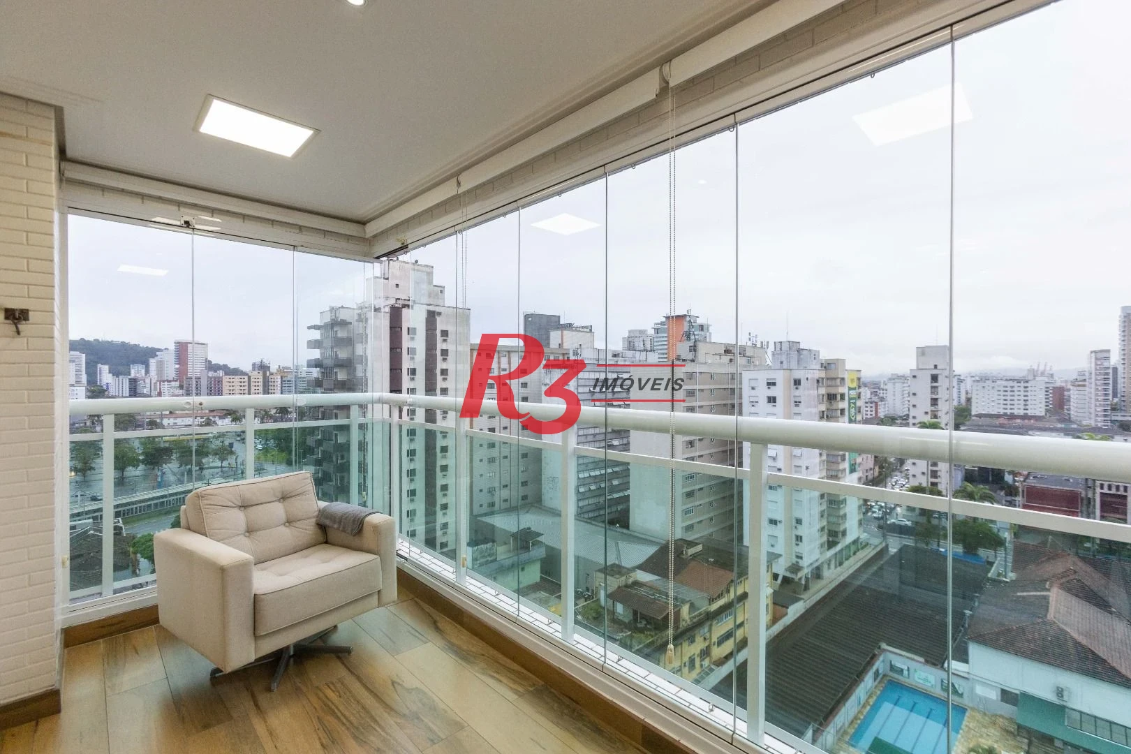 Apartamento com 3 dormitórios à venda, 110 m² por R$ 1.400.000,00 - Gonzaga - Santos/SP
