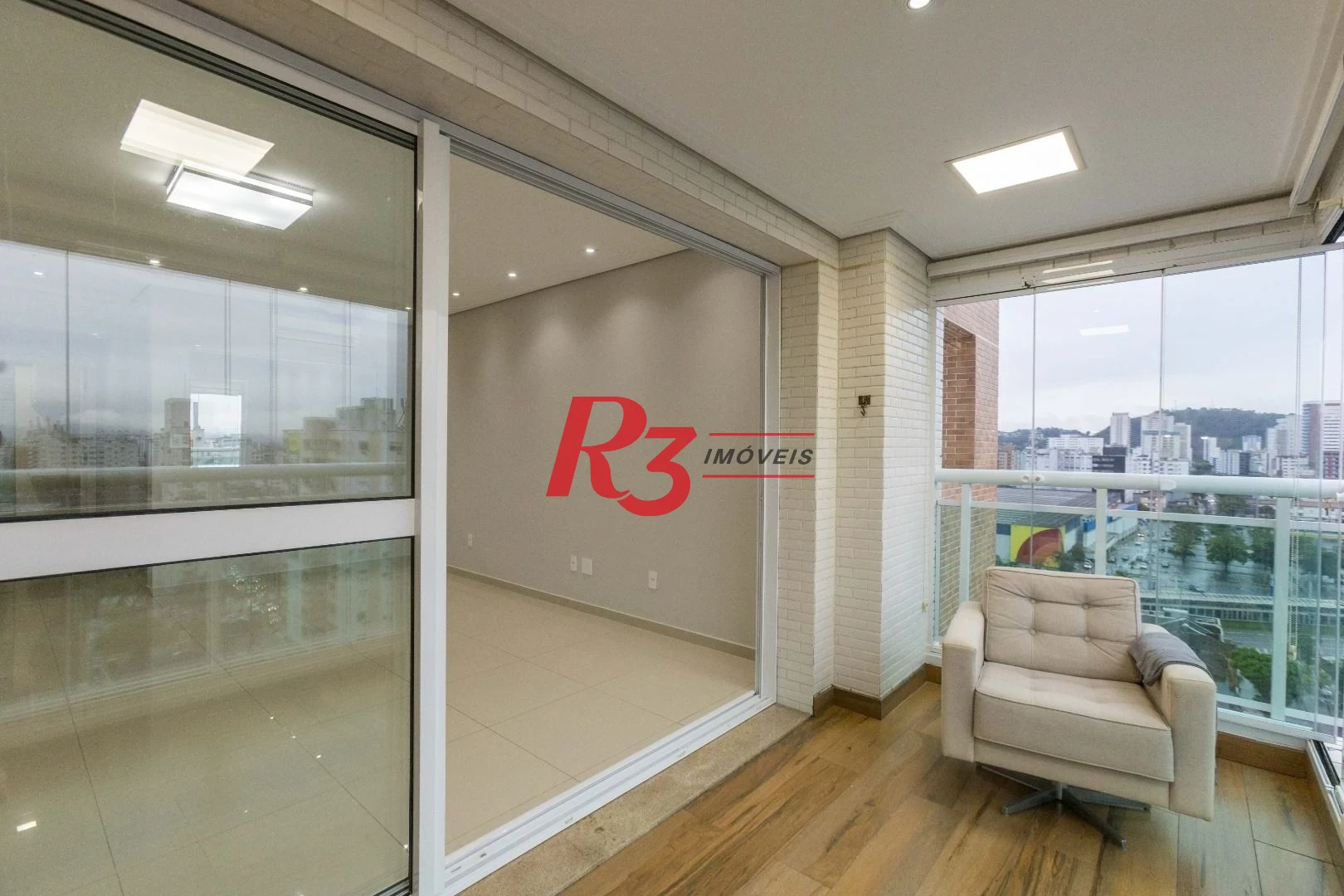 Apartamento com 3 dormitórios à venda, 110 m² por R$ 1.400.000,00 - Gonzaga - Santos/SP