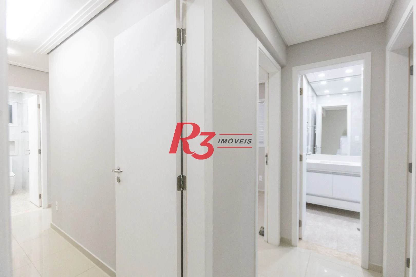 Apartamento com 3 dormitórios à venda, 110 m² por R$ 1.400.000,00 - Gonzaga - Santos/SP