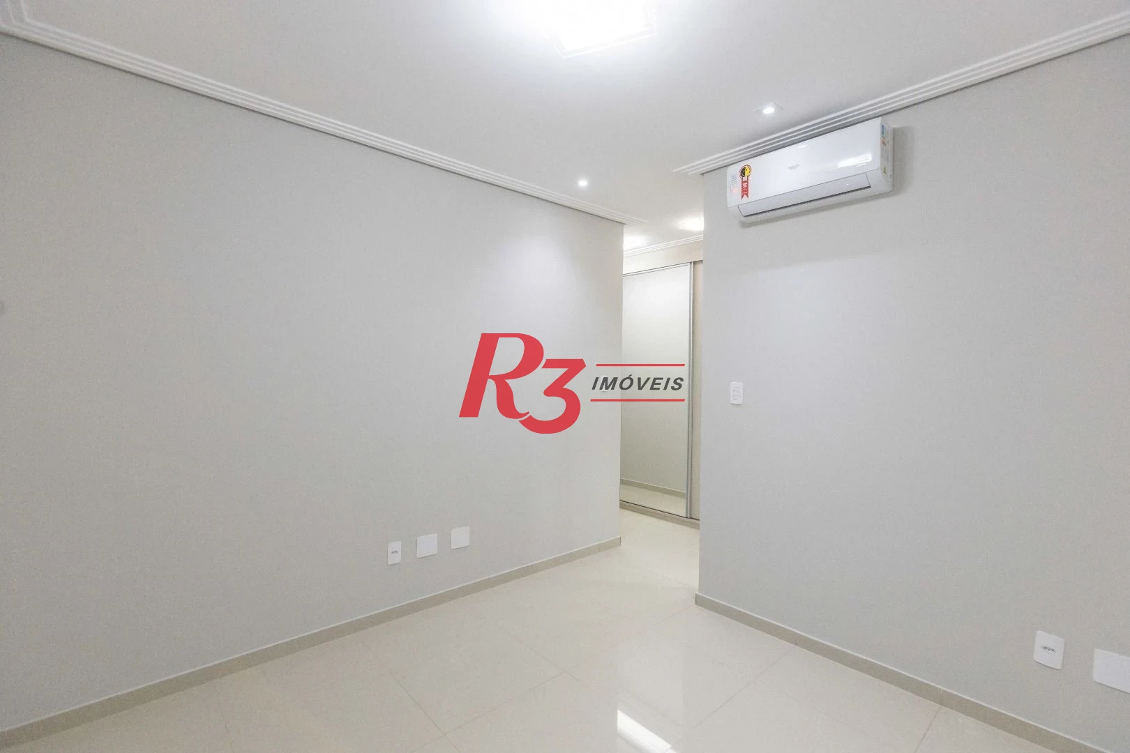 Apartamento com 3 dormitórios à venda, 110 m² por R$ 1.400.000,00 - Gonzaga - Santos/SP