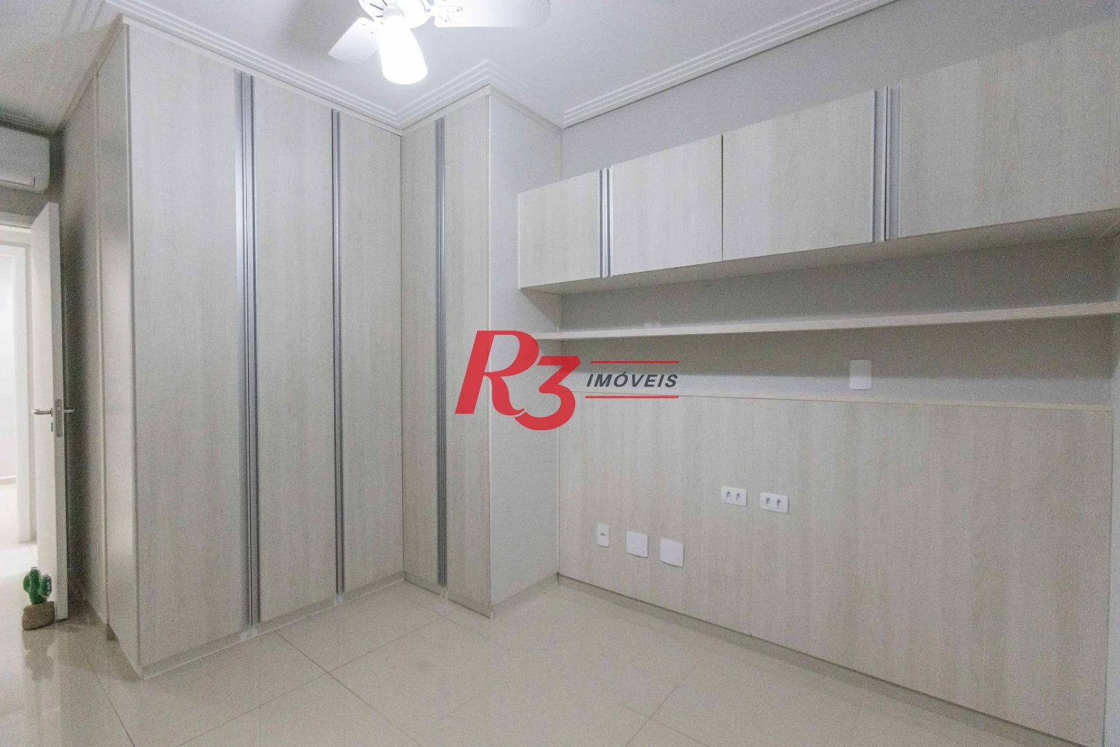 Apartamento com 3 dormitórios à venda, 110 m² por R$ 1.400.000,00 - Gonzaga - Santos/SP