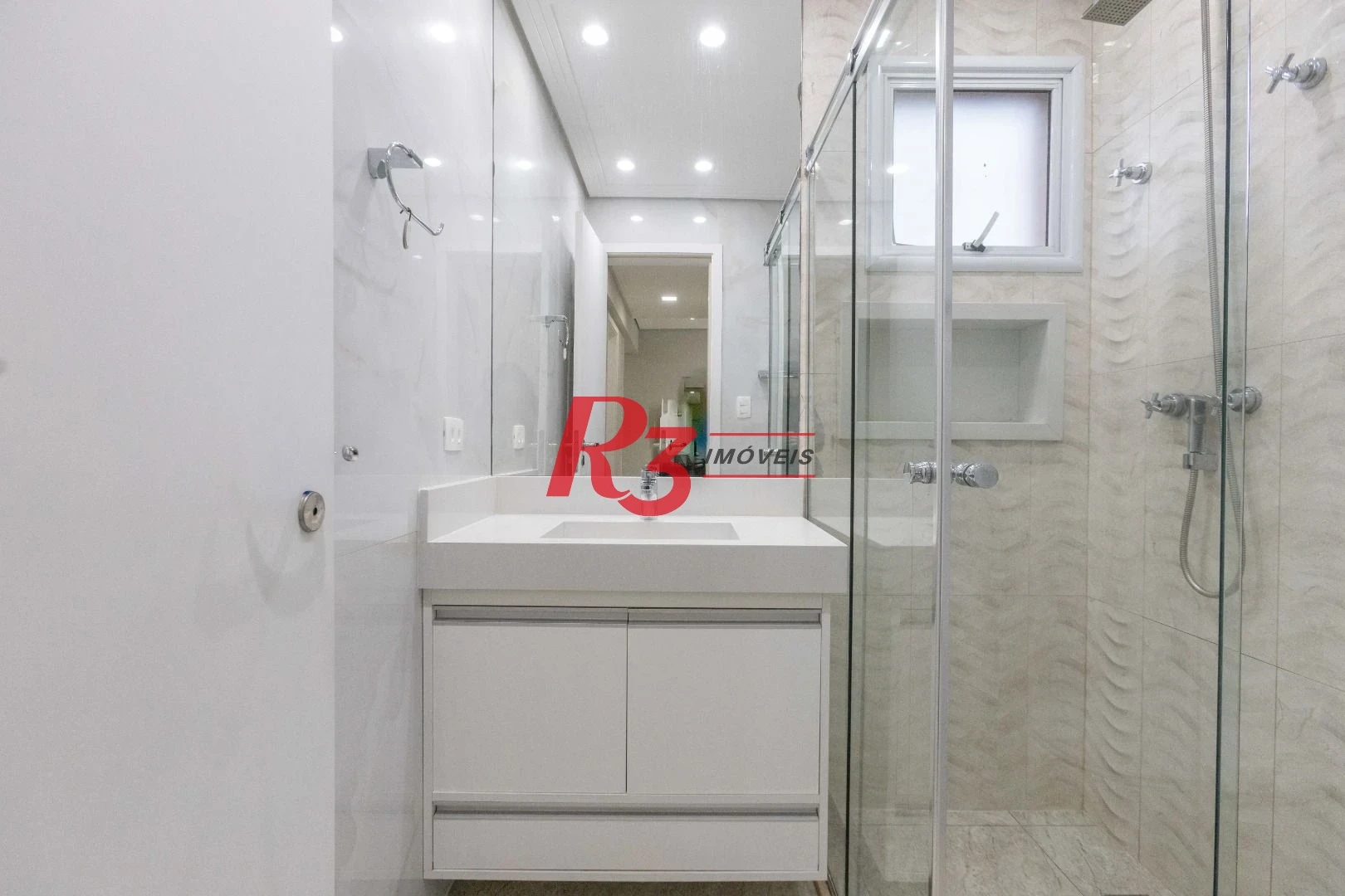 Apartamento com 3 dormitórios à venda, 110 m² por R$ 1.400.000,00 - Gonzaga - Santos/SP