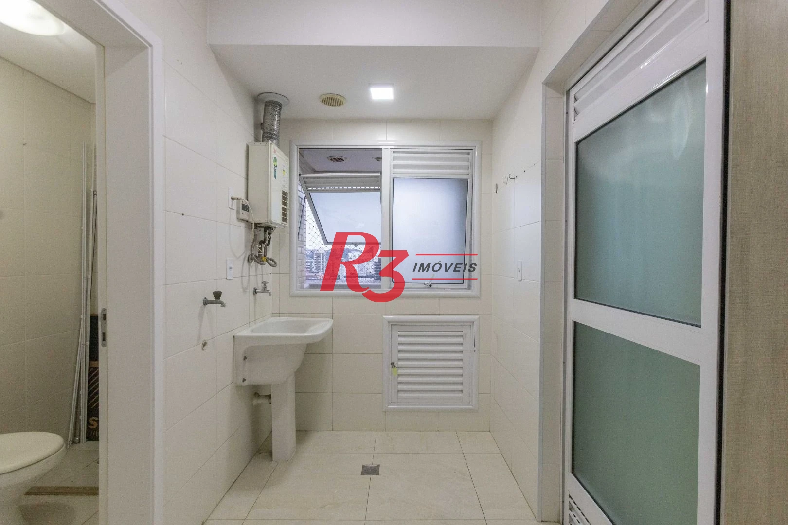 Apartamento com 3 dormitórios à venda, 110 m² por R$ 1.400.000,00 - Gonzaga - Santos/SP