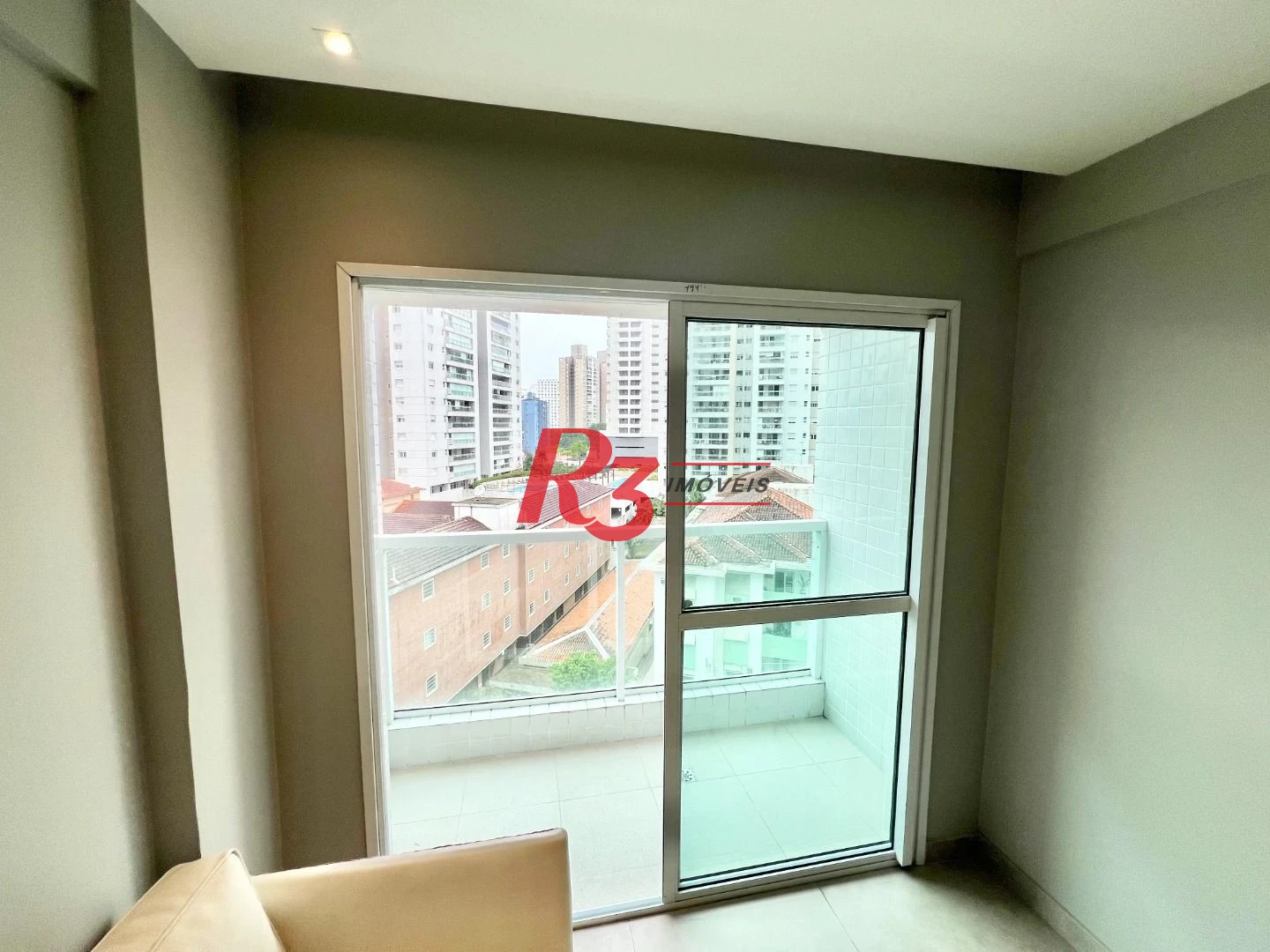 Apartamento com 2 dormitórios à venda, 68 m² por R$ 690.000,00 - Marapé - Santos/SP