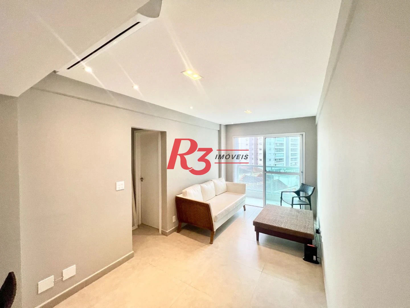 Apartamento com 2 dormitórios à venda, 68 m² por R$ 690.000,00 - Marapé - Santos/SP