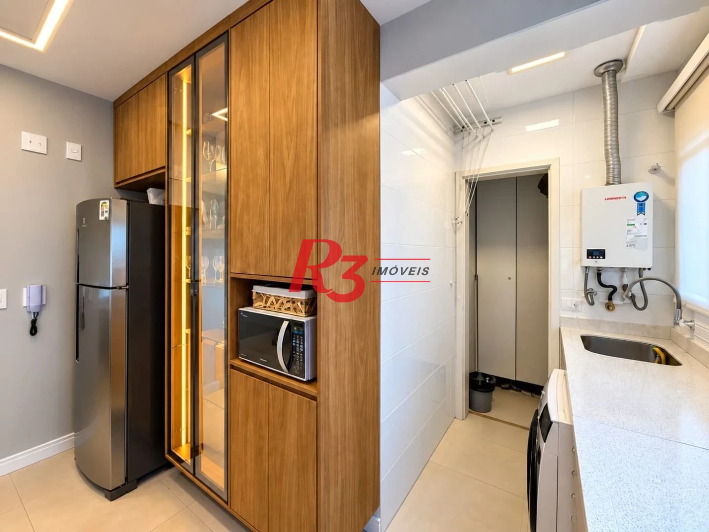 Apartamento com 2 dormitórios à venda, 63 m² por R$ 885.000,00 - Ponta da Praia - Santos/SP