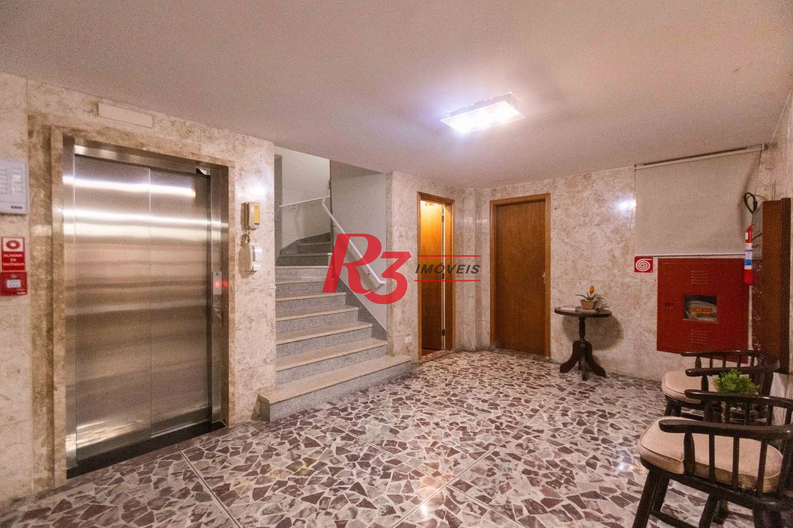Apartamento com 2 dormitórios à venda, 88 m² por R$ 550.000,00 - Boqueirão - Santos/SP