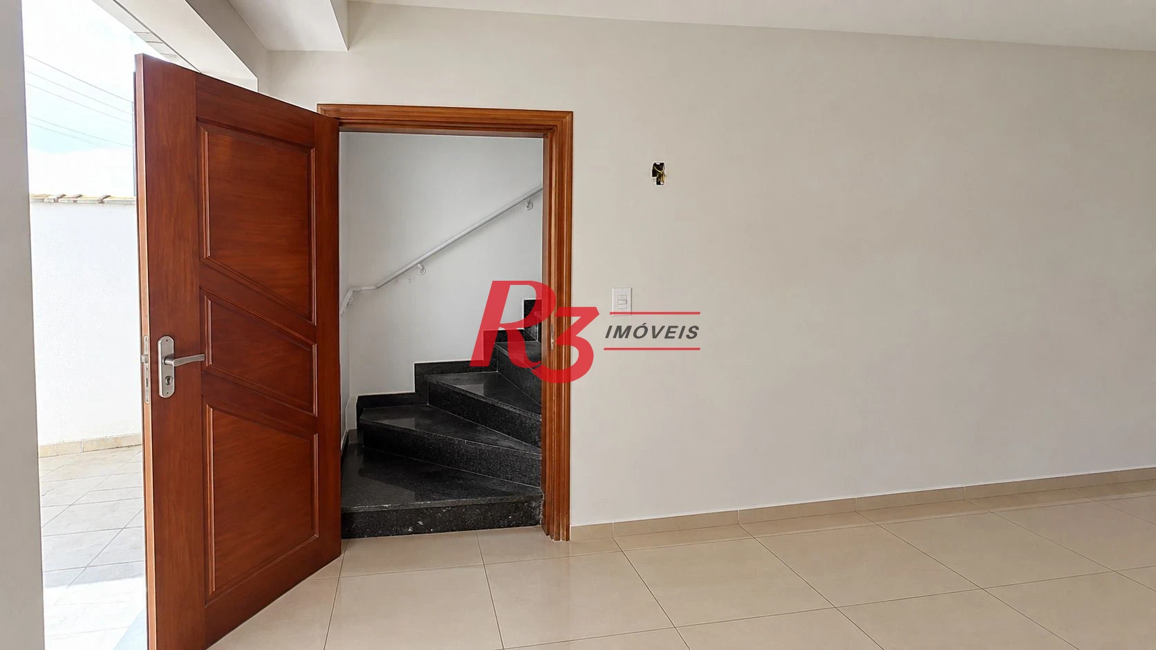 Village com 2 dormitórios à venda, 100 m² por R$ 530.000,00 - Encruzilhada - Santos/SP