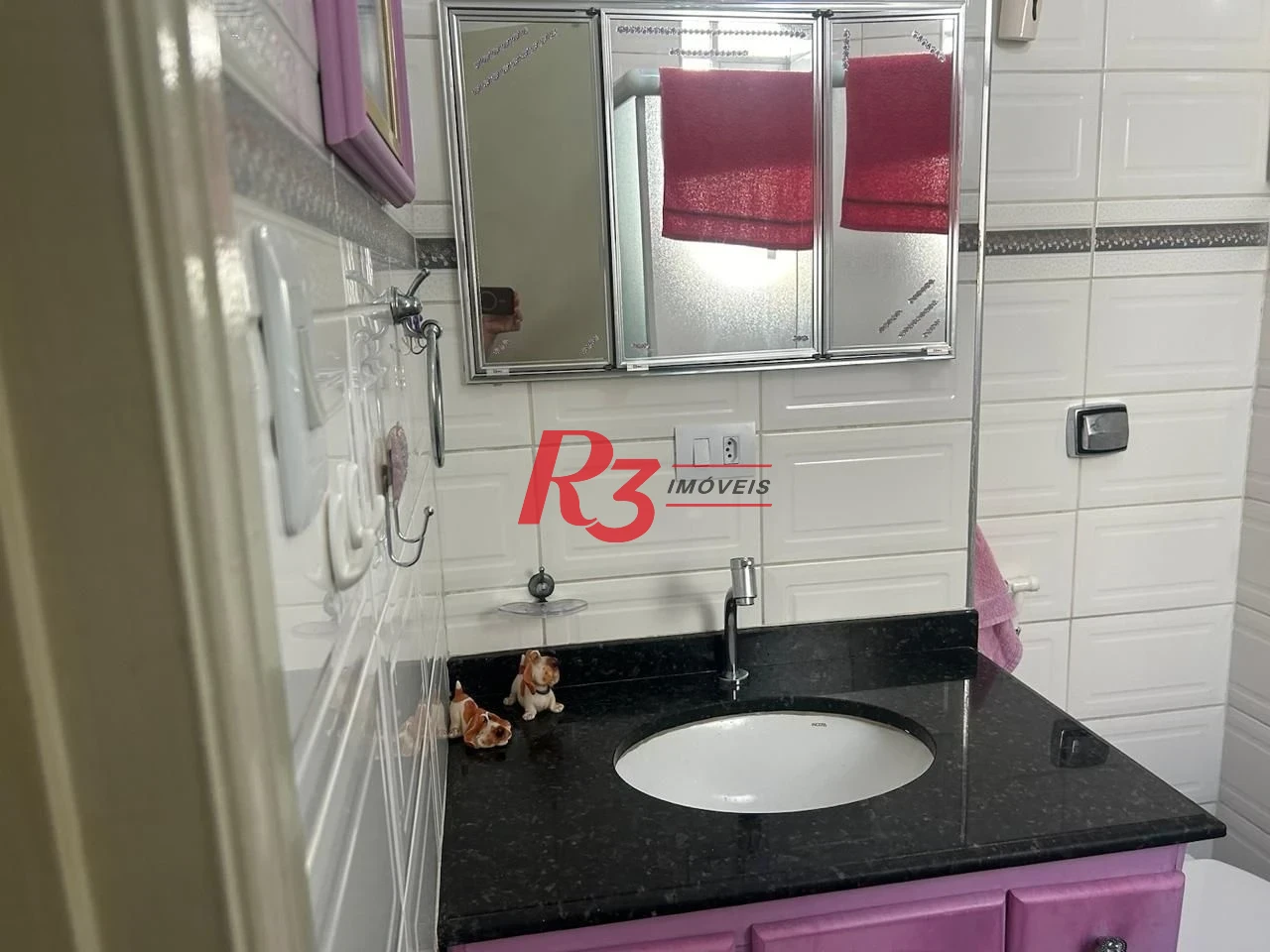Apartamento com 2 dormitórios à venda, 85 m² por R$ 680.000,00 - Gonzaga - Santos/SP