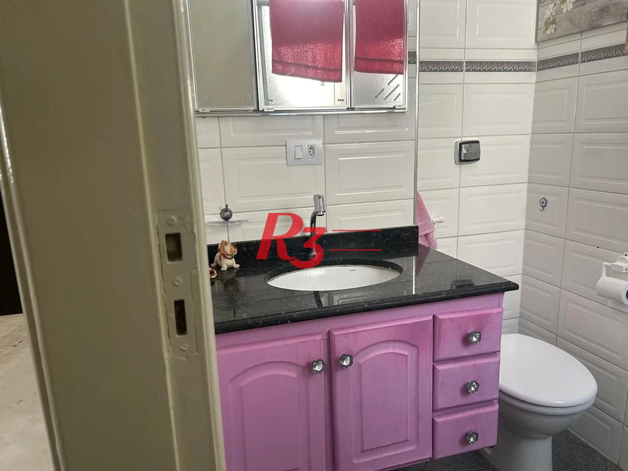 Apartamento com 2 dormitórios à venda, 85 m² por R$ 680.000,00 - Gonzaga - Santos/SP