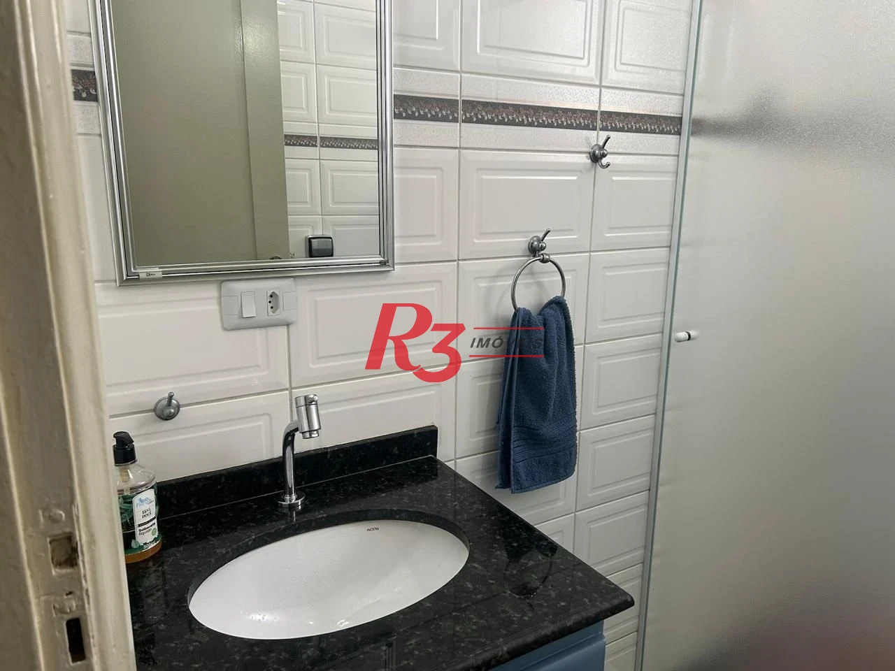 Apartamento com 2 dormitórios à venda, 85 m² por R$ 680.000,00 - Gonzaga - Santos/SP