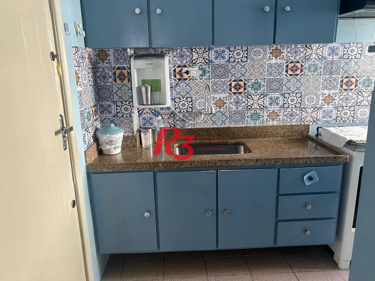 Apartamento com 2 dormitórios à venda, 85 m² por R$ 680.000,00 - Gonzaga - Santos/SP