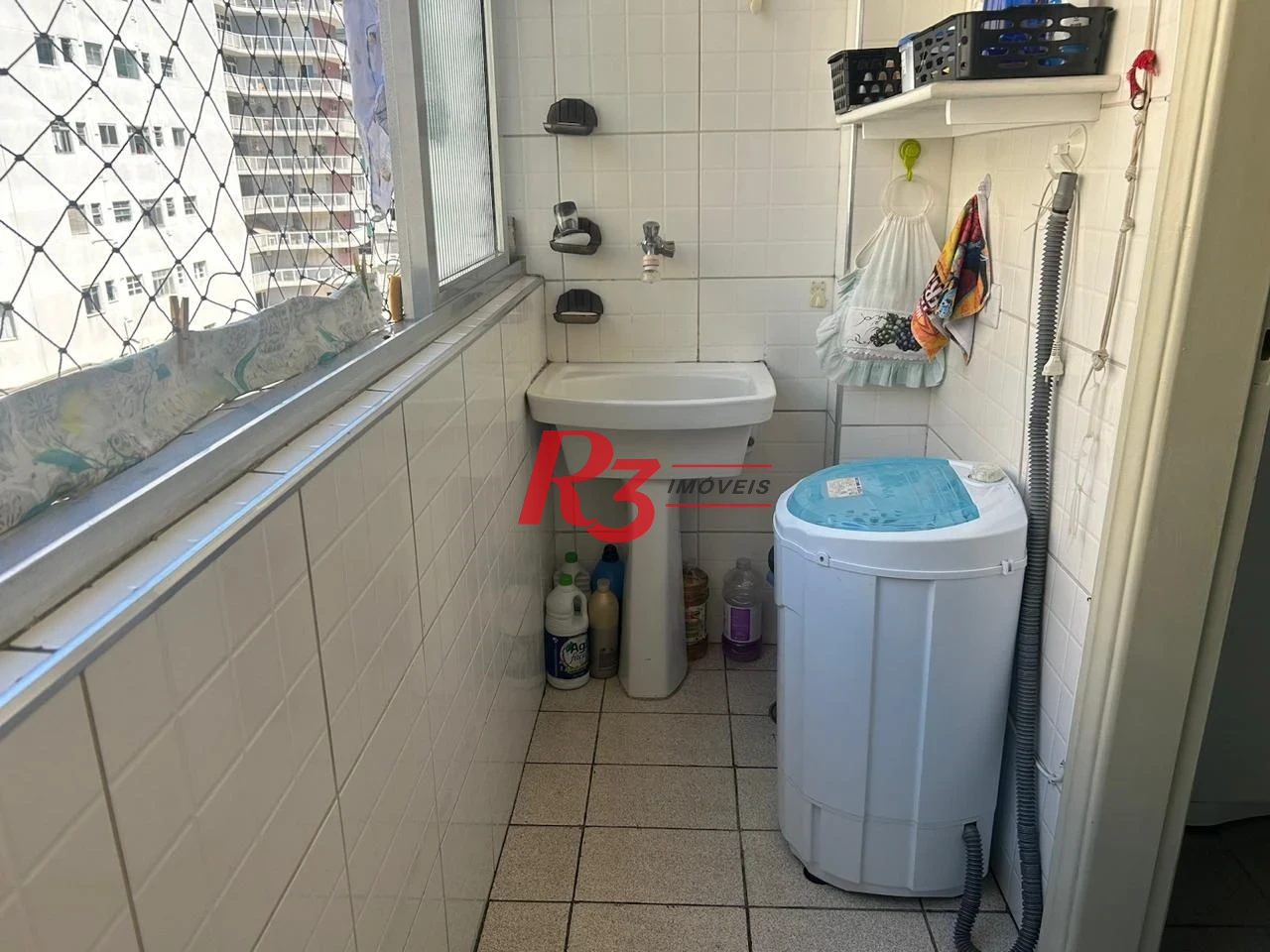 Apartamento com 2 dormitórios à venda, 85 m² por R$ 680.000,00 - Gonzaga - Santos/SP