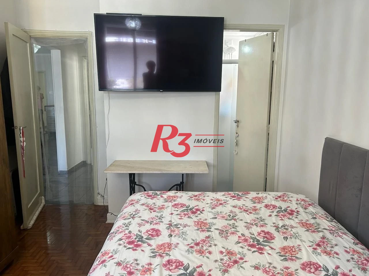 Apartamento com 2 dormitórios à venda, 85 m² por R$ 680.000,00 - Gonzaga - Santos/SP