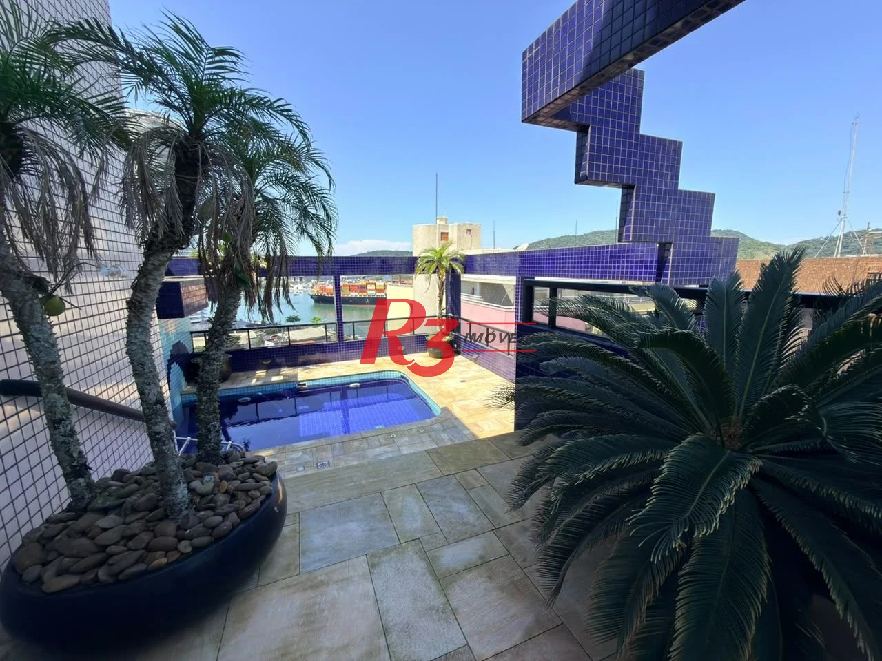 Cobertura com 3 dormitórios à venda, 400 m² por R$ 6.200.000,00 - Ponta da Praia - Santos/SP