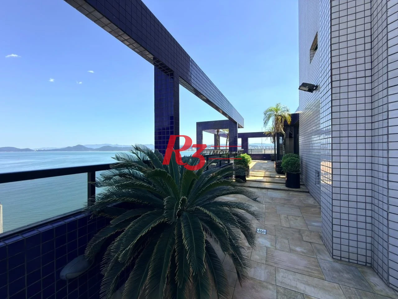 Cobertura com 3 dormitórios à venda, 400 m² por R$ 6.200.000,00 - Ponta da Praia - Santos/SP