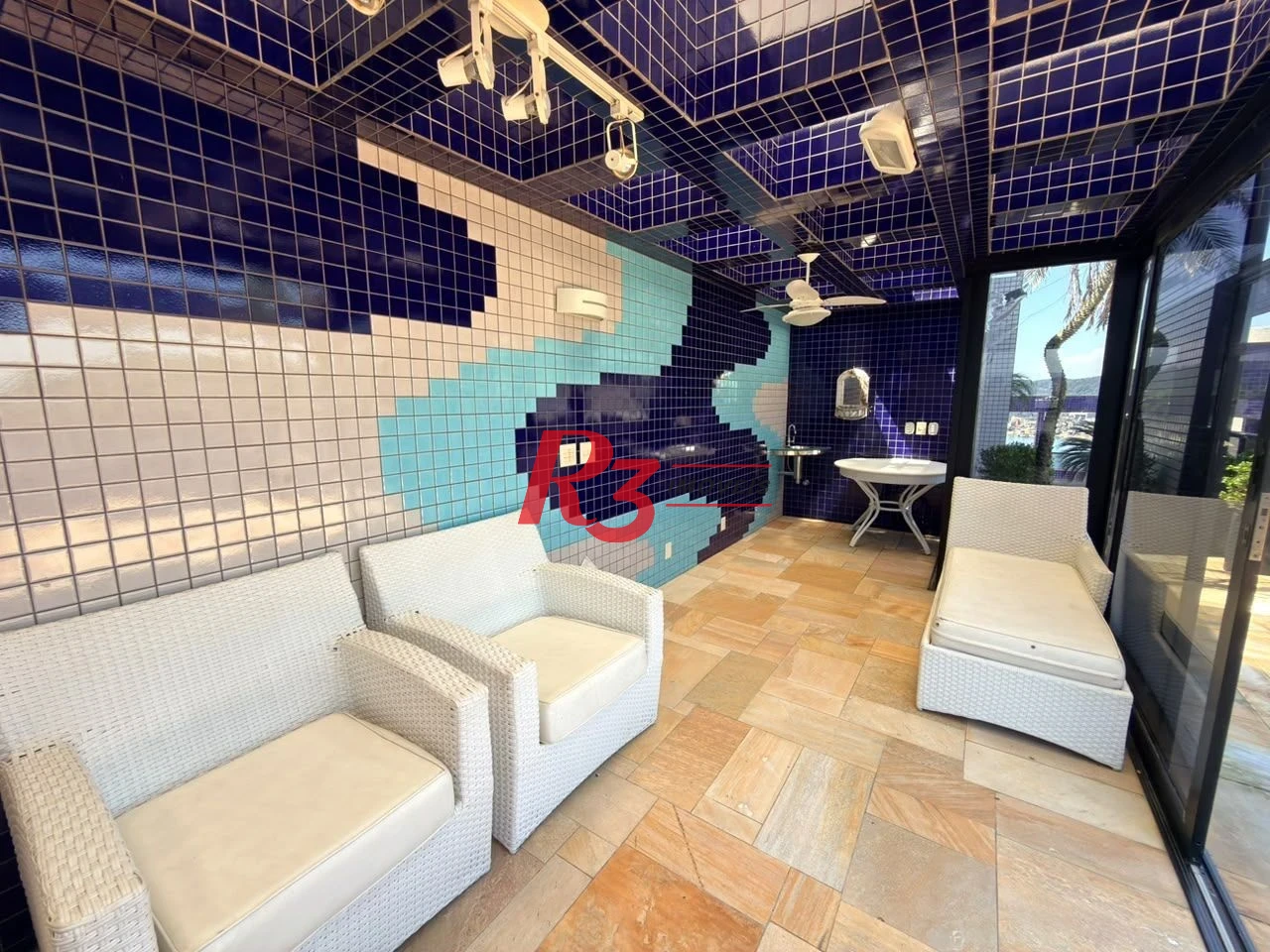 Cobertura com 3 dormitórios à venda, 400 m² por R$ 6.200.000,00 - Ponta da Praia - Santos/SP