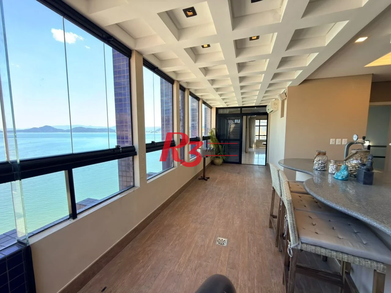 Cobertura com 3 dormitórios à venda, 400 m² por R$ 6.200.000,00 - Ponta da Praia - Santos/SP