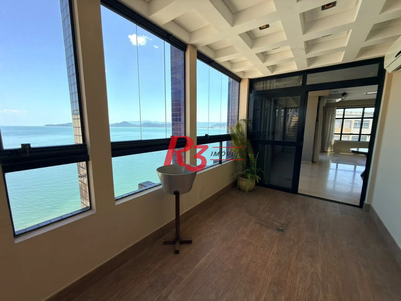 Cobertura com 3 dormitórios à venda, 400 m² por R$ 6.200.000,00 - Ponta da Praia - Santos/SP