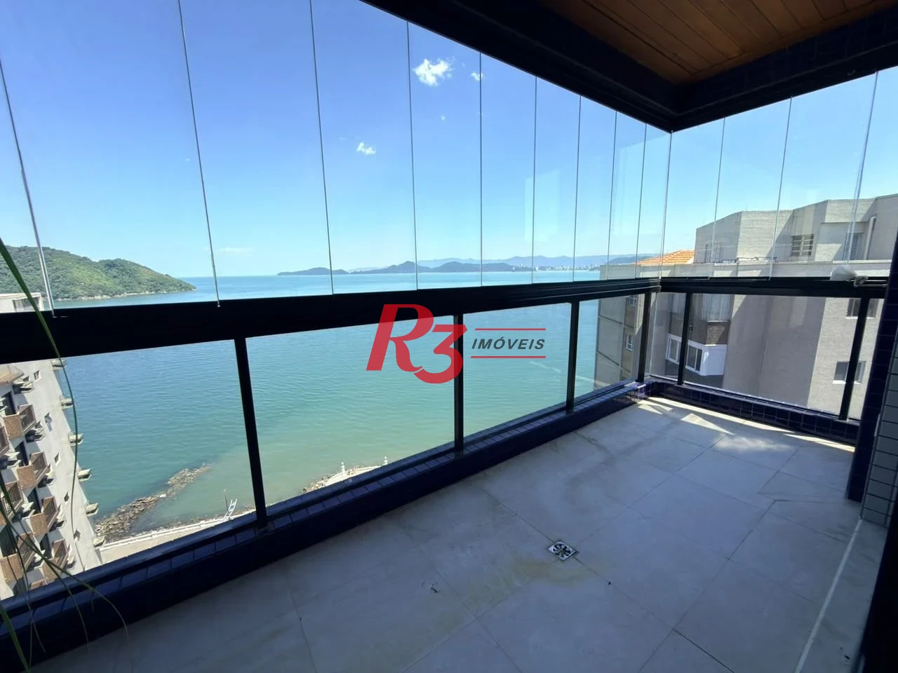 Cobertura com 3 dormitórios à venda, 400 m² por R$ 6.200.000,00 - Ponta da Praia - Santos/SP