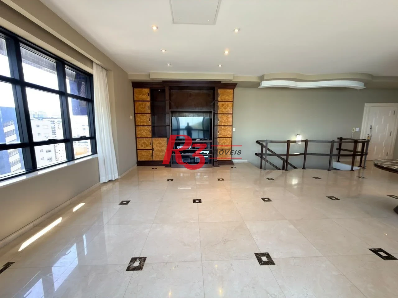 Cobertura com 3 dormitórios à venda, 400 m² por R$ 6.200.000,00 - Ponta da Praia - Santos/SP