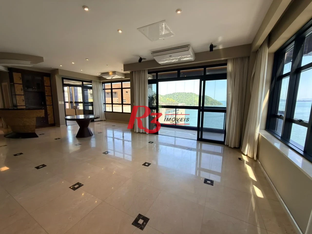 Cobertura com 3 dormitórios à venda, 400 m² por R$ 6.200.000,00 - Ponta da Praia - Santos/SP
