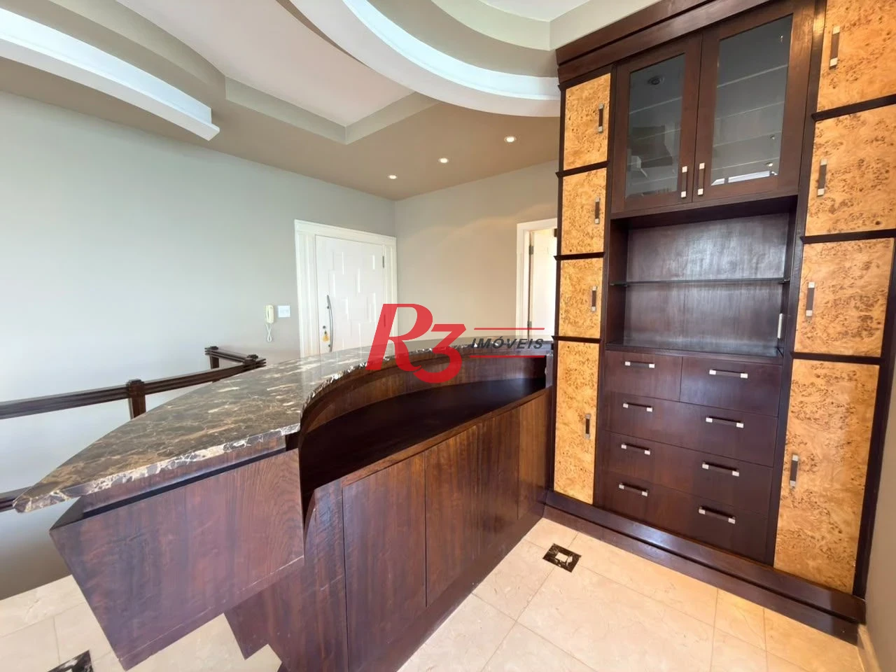 Cobertura com 3 dormitórios à venda, 400 m² por R$ 6.200.000,00 - Ponta da Praia - Santos/SP