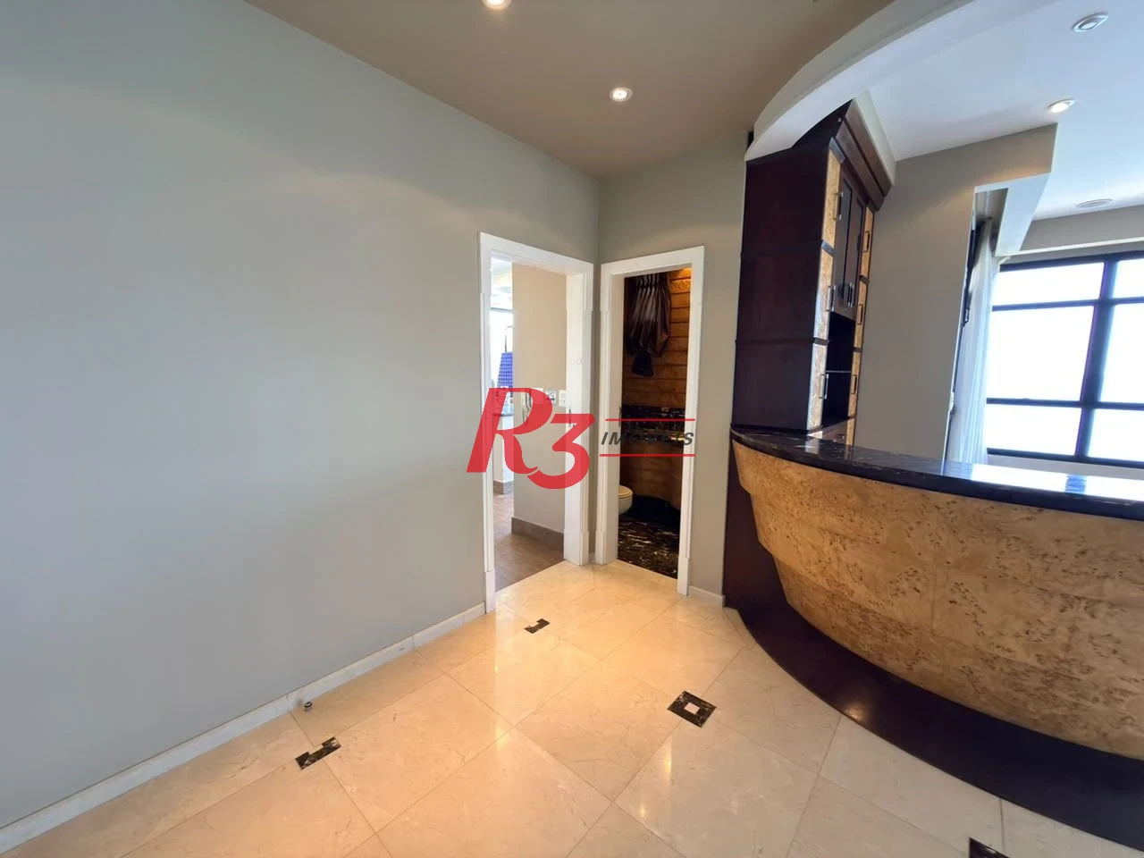 Cobertura com 3 dormitórios à venda, 400 m² por R$ 6.200.000,00 - Ponta da Praia - Santos/SP