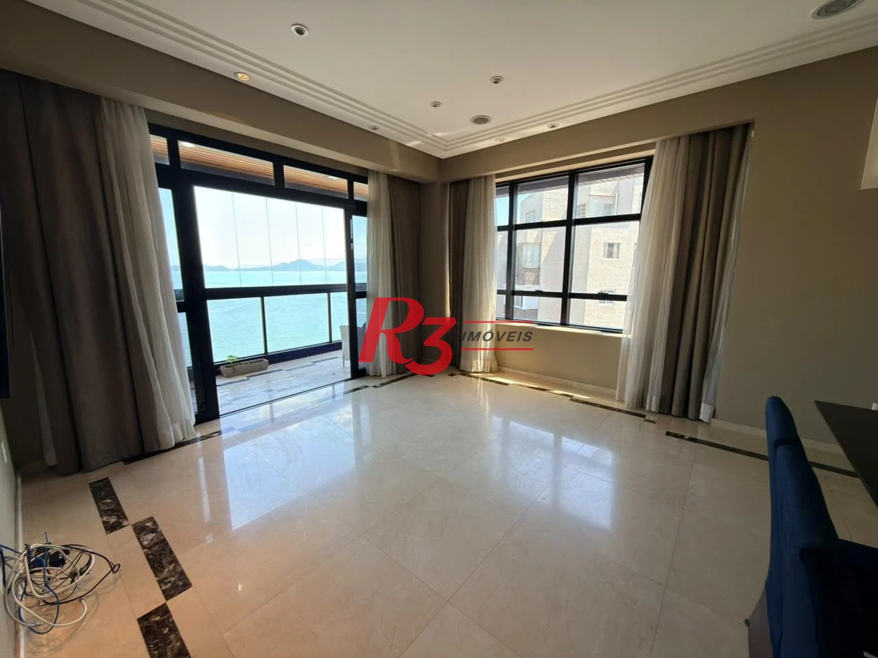 Cobertura com 3 dormitórios à venda, 400 m² por R$ 6.200.000,00 - Ponta da Praia - Santos/SP