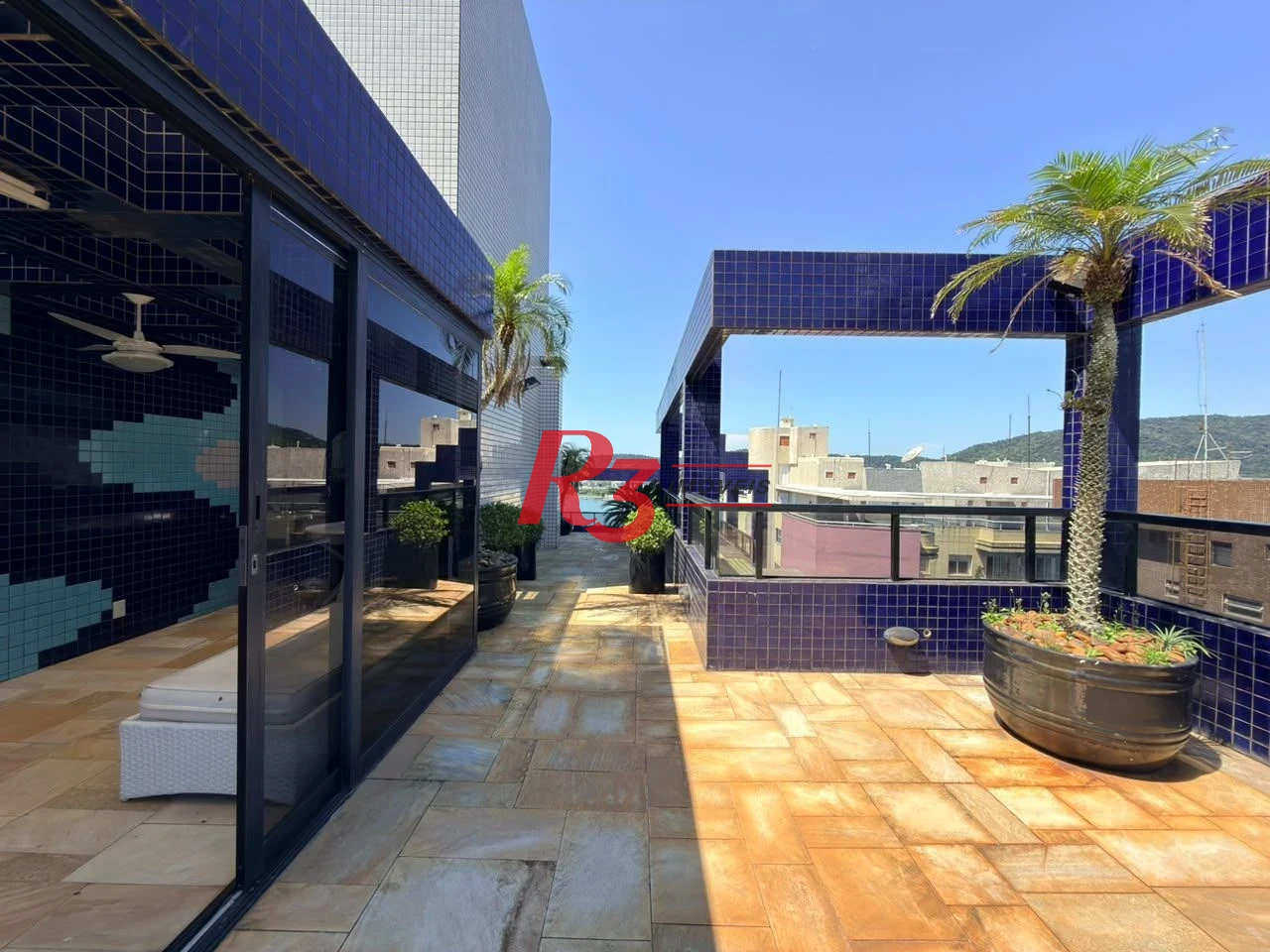 Cobertura com 3 dormitórios à venda, 400 m² por R$ 6.200.000,00 - Ponta da Praia - Santos/SP