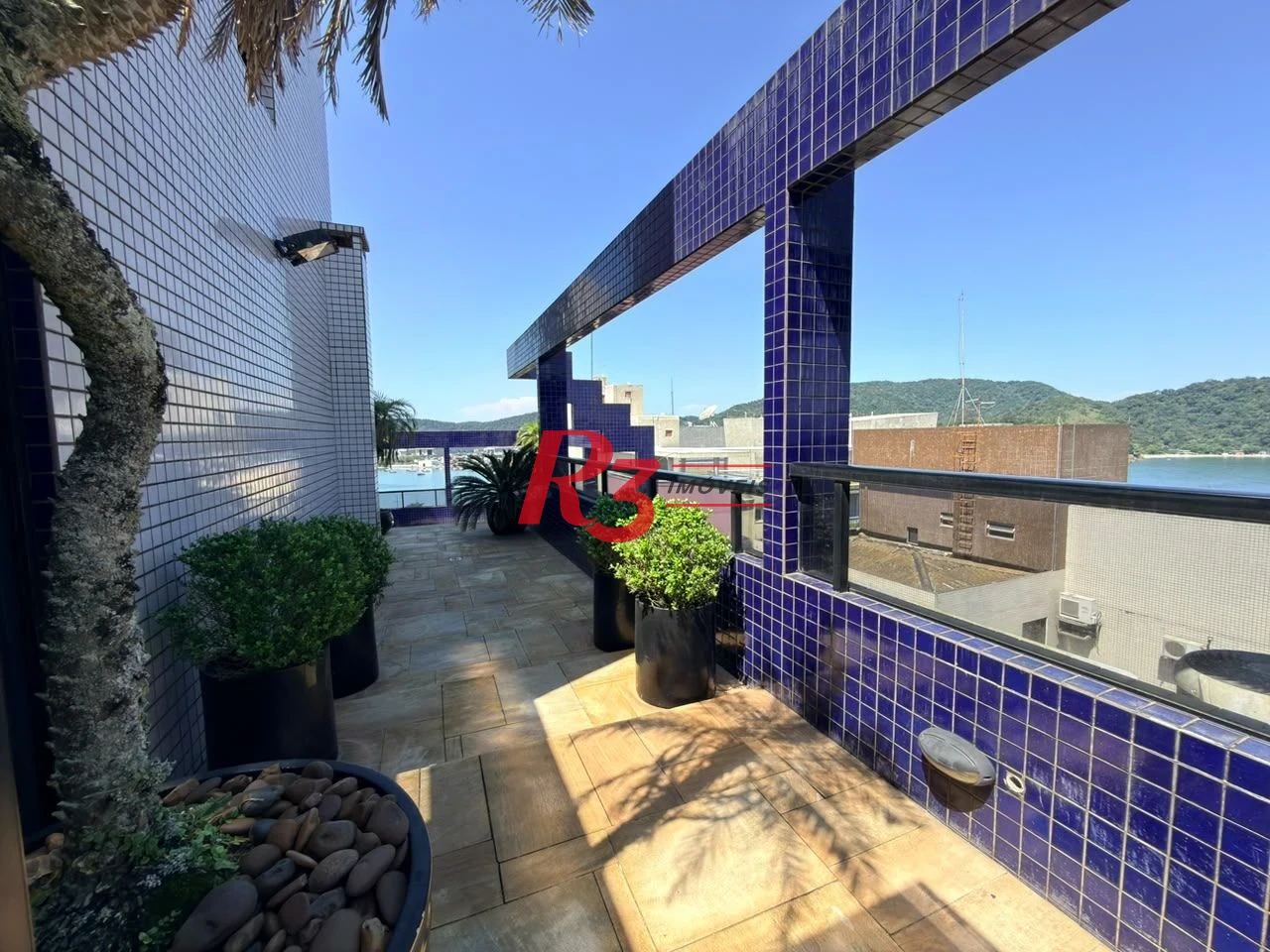 Cobertura com 3 dormitórios à venda, 400 m² por R$ 6.200.000,00 - Ponta da Praia - Santos/SP