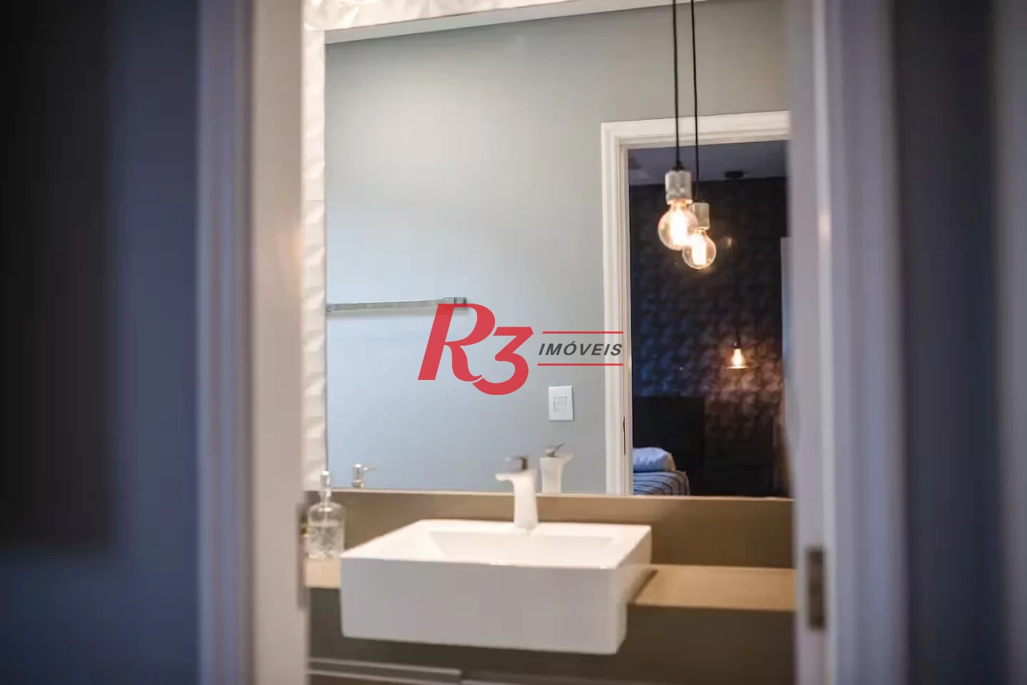 Apartamento com 2 dormitórios à venda, 90 m² por R$ 880.000,00 - Campo Grande - Santos/SP