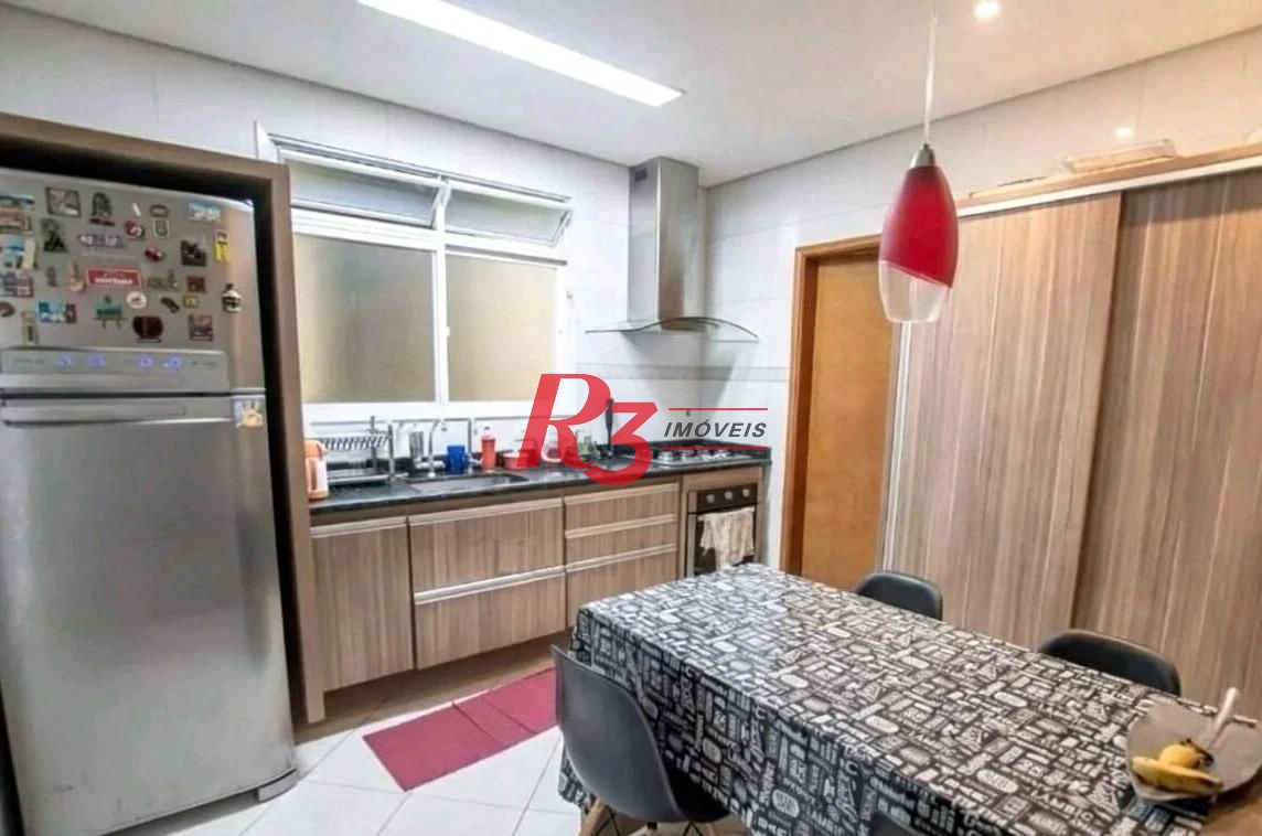 Casa com 4 dormitórios à venda, 150 m² por R$ 1.300.000,00 - Campo Grande - Santos/SP