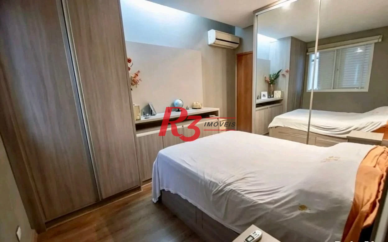 Casa com 4 dormitórios à venda, 150 m² por R$ 1.300.000,00 - Campo Grande - Santos/SP