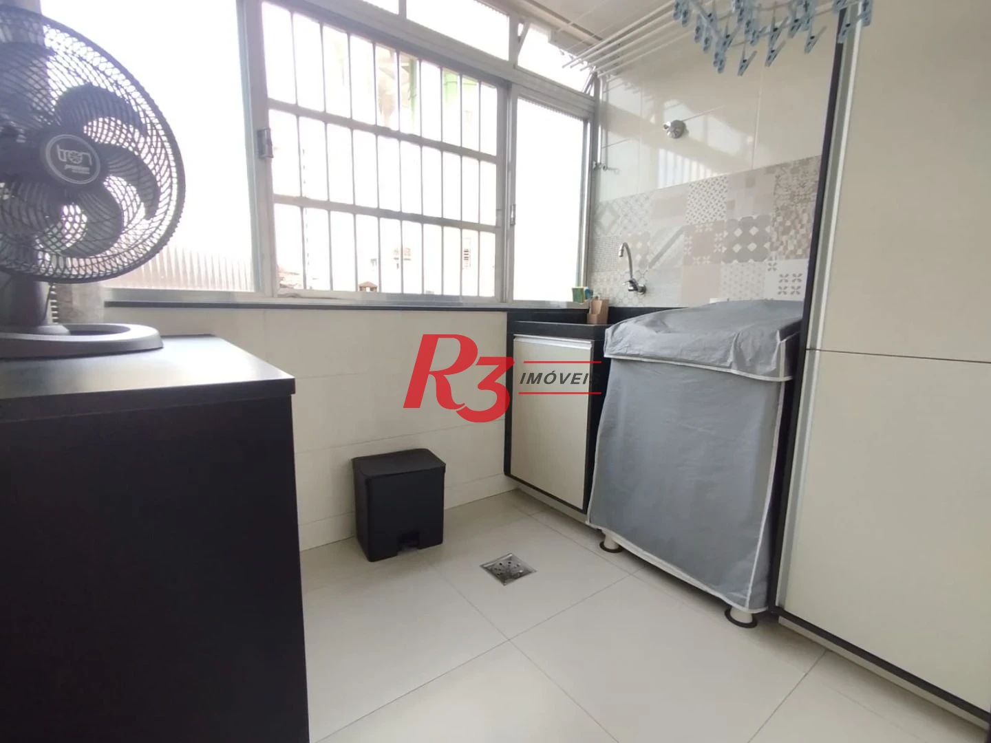 Apartamento com 2 dormitórios à venda, 83 m² por R$ 650.000,00 - Aparecida - Santos/SP
