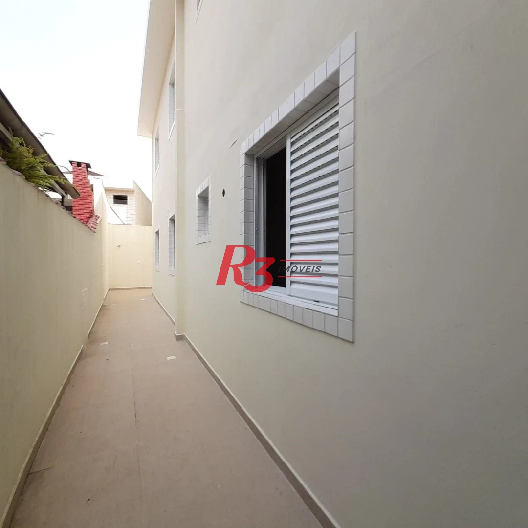 Casa com 2 dormitórios à venda, 108 m² por R$ 790.000,00 - Marapé - Santos/SP