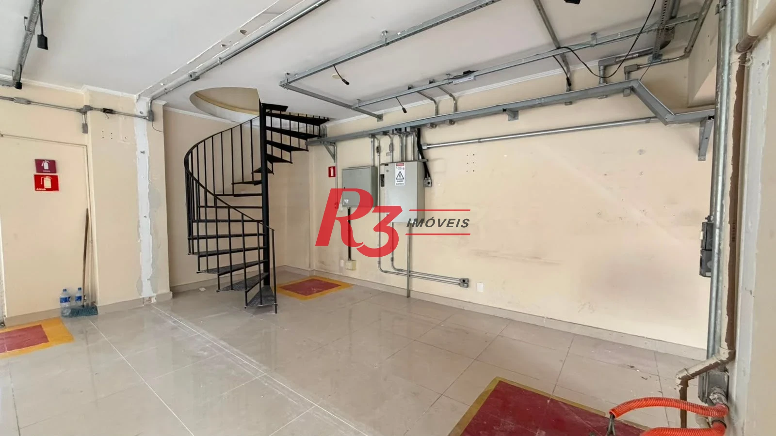 Loja, 180 m² - venda por R$ 1.550.000,00 ou aluguel por R$ 15.600,00/mês - Marapé - Santos/SP