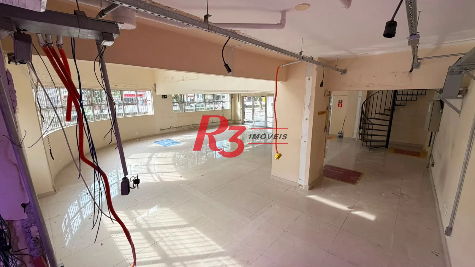 Loja, 180 m² - venda por R$ 1.550.000,00 ou aluguel por R$ 15.600,00/mês - Marapé - Santos/SP