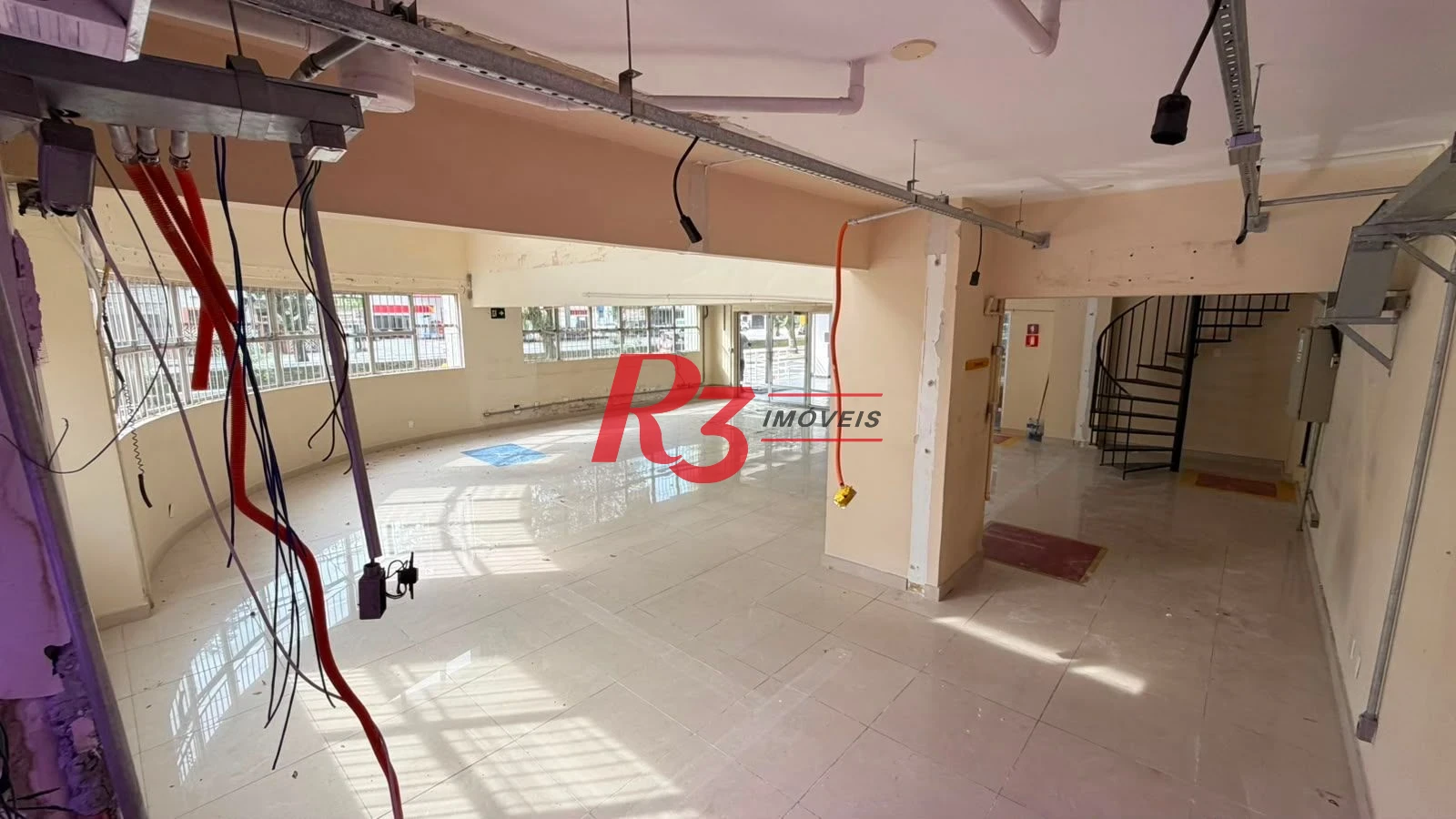 Loja, 180 m² - venda por R$ 1.550.000,00 ou aluguel por R$ 15.600,00/mês - Marapé - Santos/SP