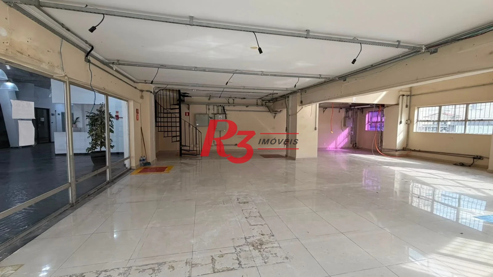 Loja, 180 m² - venda por R$ 1.550.000,00 ou aluguel por R$ 15.600,00/mês - Marapé - Santos/SP