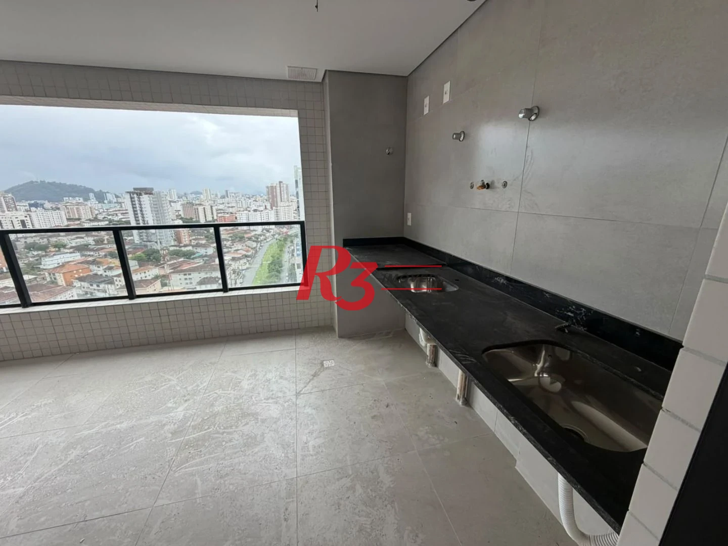 Apartamento com 2 dormitórios à venda, 70 m² por R$ 980.000,00 - José Menino - Santos/SP