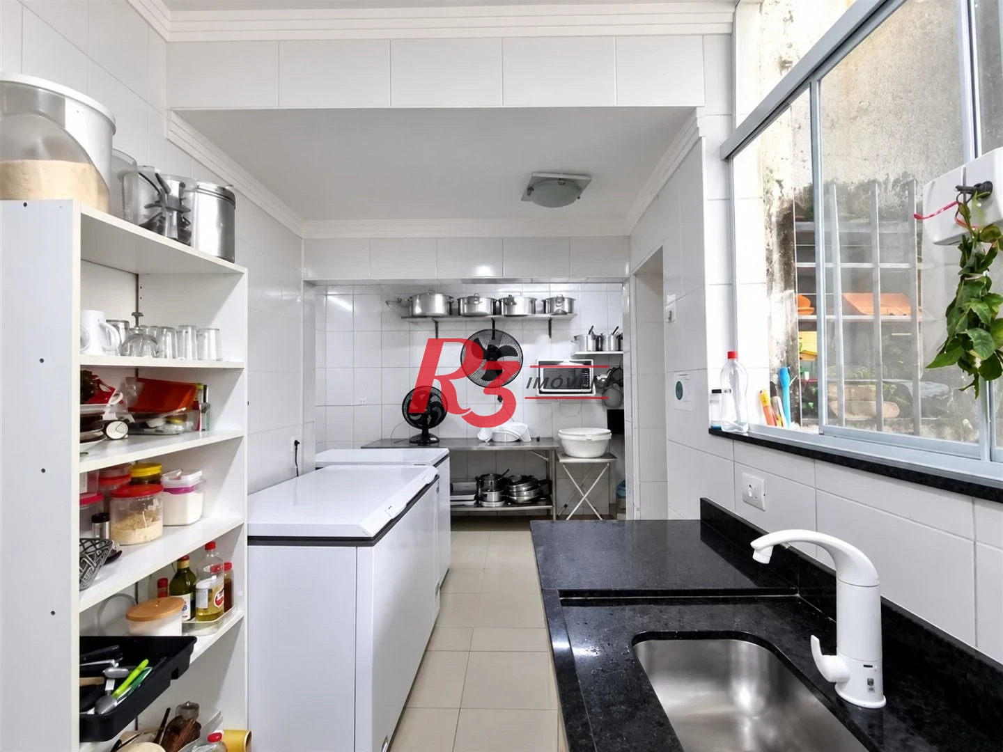 Prédio à venda, 238 m² por R$ 1.500.000,00 - Vila Mathias - Santos/SP