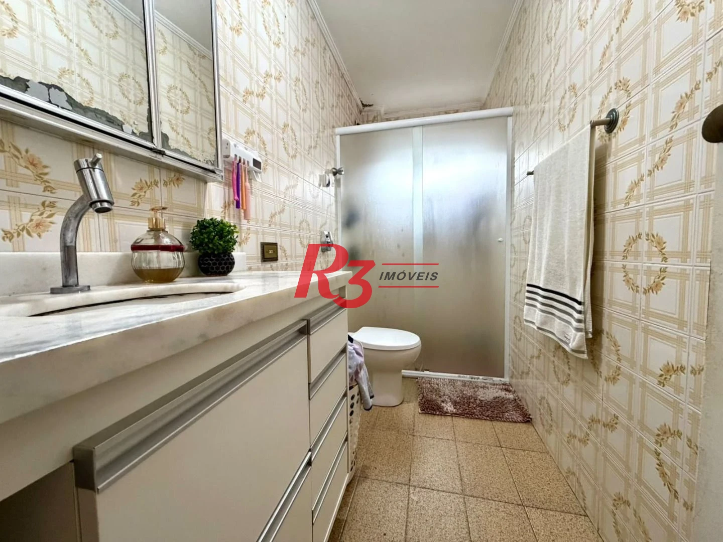 Apartamento com 2 dormitórios à venda, 65 m² por R$ 329.000,00 - Vila Mathias - Santos/SP