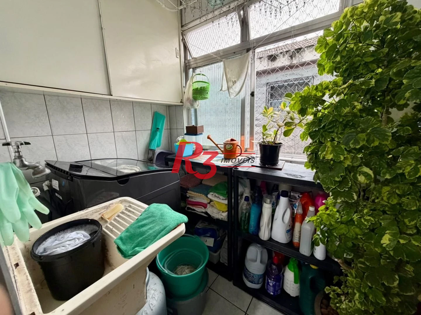 Apartamento com 2 dormitórios à venda, 65 m² por R$ 329.000,00 - Vila Mathias - Santos/SP