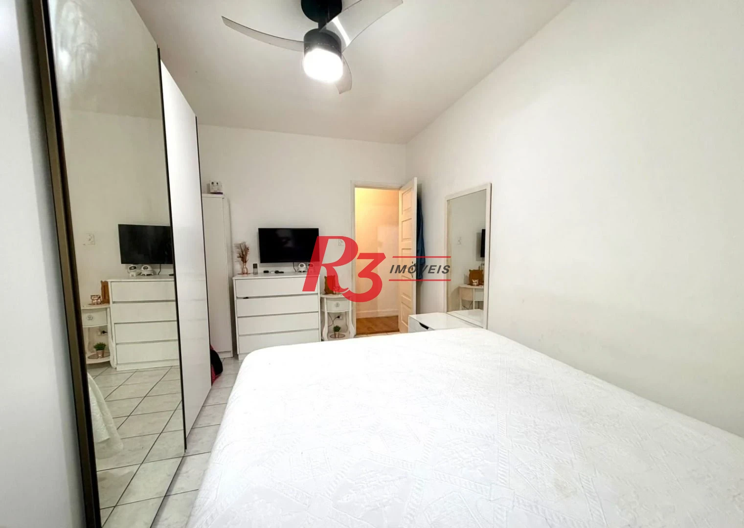 Apartamento com 2 dormitórios à venda, 65 m² por R$ 329.000,00 - Vila Mathias - Santos/SP