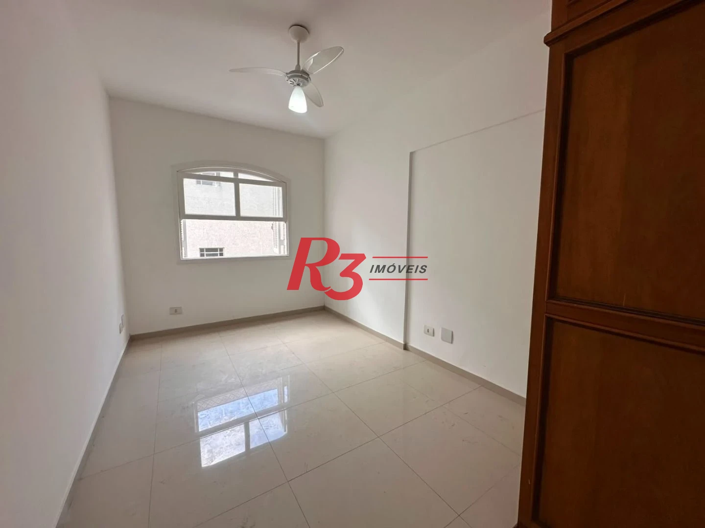Apartamento com 2 dormitórios à venda, 73 m² por R$ 545.000,00 - Ponta da Praia - Santos/SP